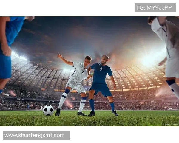 在绿茵场上绽放的爱情：足球明星与他的甜蜜追随者的浪漫故事